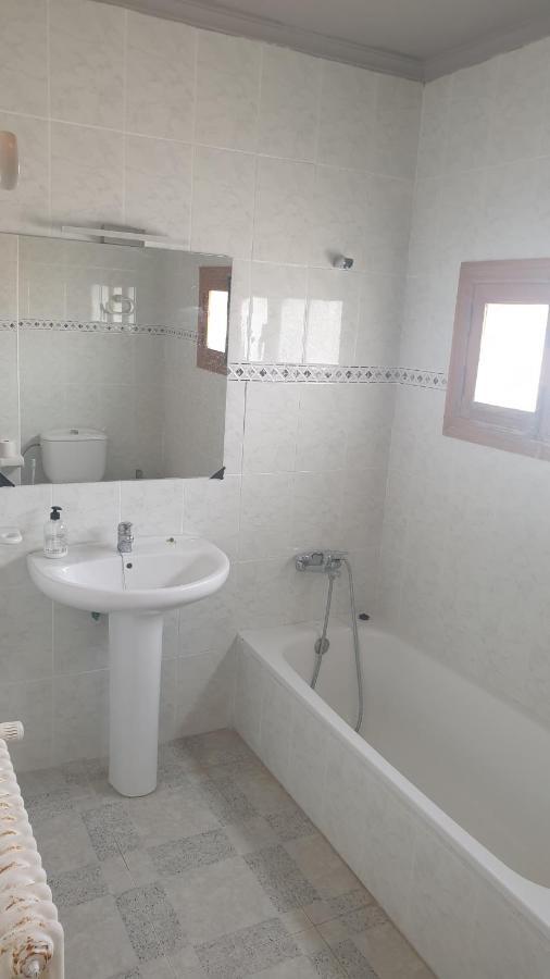 Vacansis Habitaciones De Hostal A Primera Linea De Playa En Кульєра Екстер'єр фото